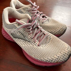 Brooks Womens Revel 3 Running Shoes White Pink 1203021B034 Low Top Size 8